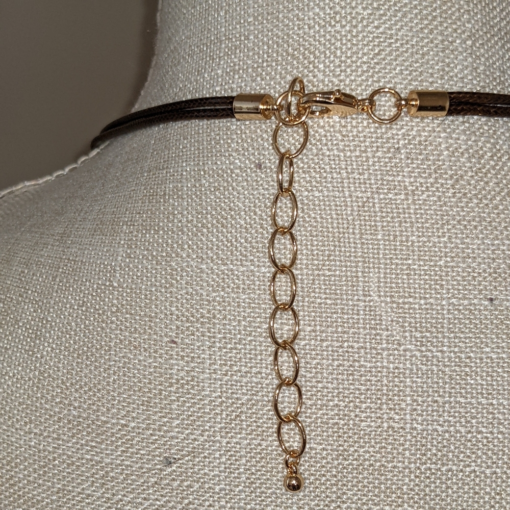 Tortoise shell Chain Link Necklace - Picture 5 of 5